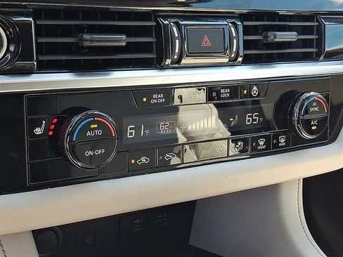 Certified 2023 Nissan Pathfinder SL AWD/4WD image 18