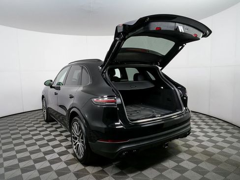 Used 2022 Porsche Cayenne image 35