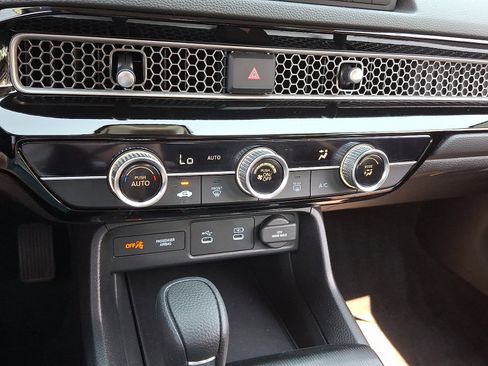Certified 2025 Honda Civic LX image 14