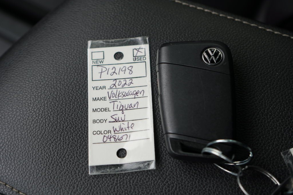 Used 2022 Volkswagen Tiguan SE AWD/4WD image 34