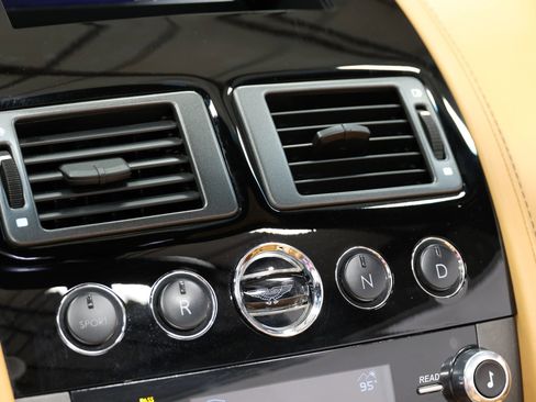 Used 2012 Aston Martin V8 Vantage V8 Convertible 2D image 36