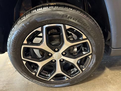 Used 2024 Jeep Compass Limited AWD/4WD image 19