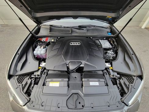 Used 2025 Audi Q8 Premium w/ Convenience Package image 13