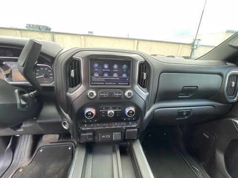 Used 2022 GMC Sierra 3500 AT4 w/ AT4 Premium Plus Package AWD/4WD image 8