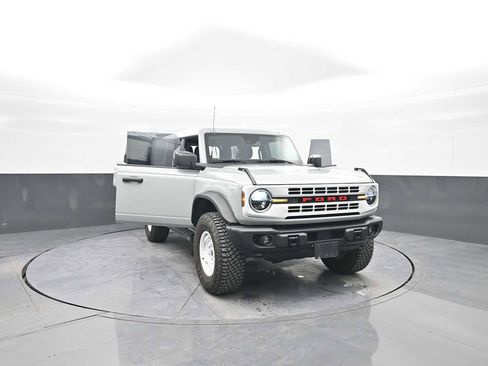 Used 2023 Ford Bronco Heritage Edition image 93