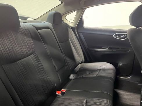 Used 2019 Nissan Sentra SV FWD image 13