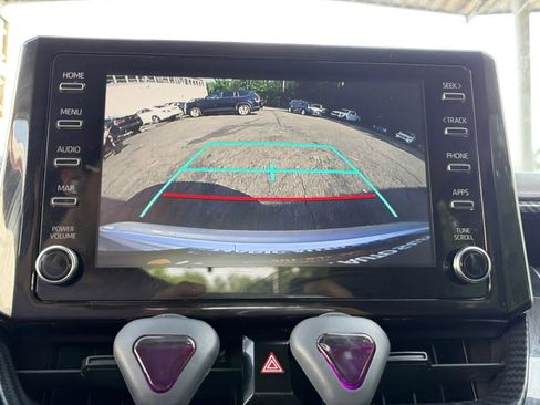 Used 2020 Toyota Corolla LE FWD image 31