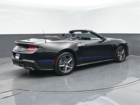 Used 2024 Ford Mustang GT Premium image 8