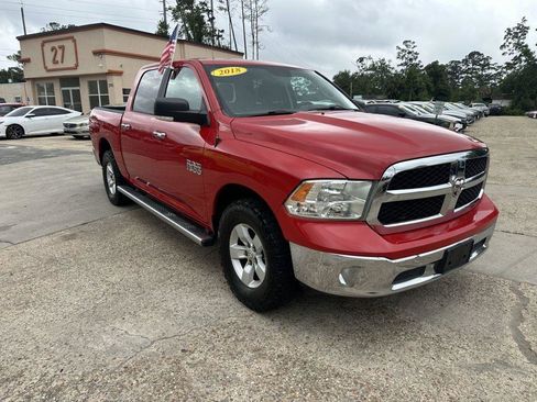 Used 2018 RAM 1500 Classic SLT w/ Luxury Group AWD/4WD image 3