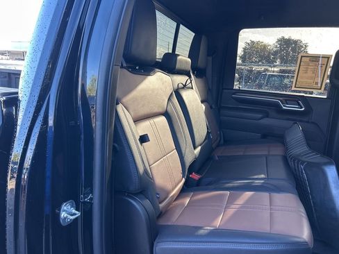 Used 2025 Chevrolet Silverado 3500 High Country w/ High Country Premium Package image 30