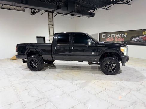 Used 2015 Ford F250 Platinum w/ FX4 Off-Road Package AWD/4WD image 5
