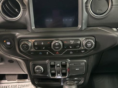 Used 2023 Jeep Wrangler Unlimited Sahara w/ Cold Weather Group image 13