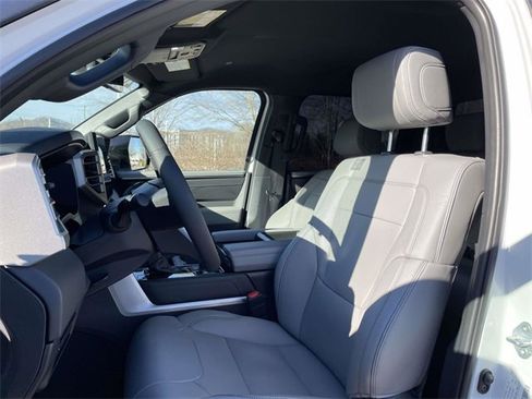 Used 2026 Toyota Tundra Limited w/ TRD Off-Road Package image 19