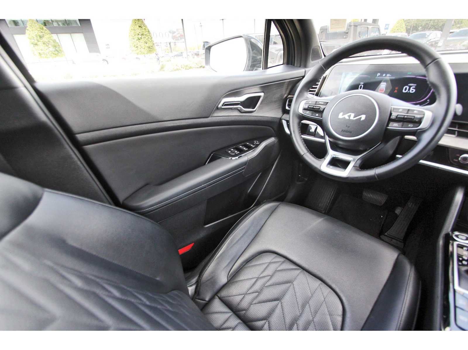 Used 2025 Kia Sportage X-Line AWD/4WD image 6