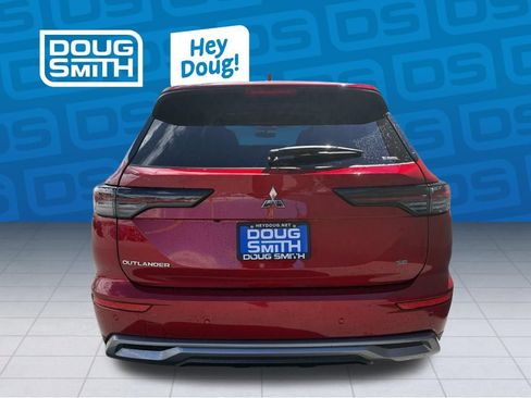 New 2026 Mitsubishi Outlander SE image 3