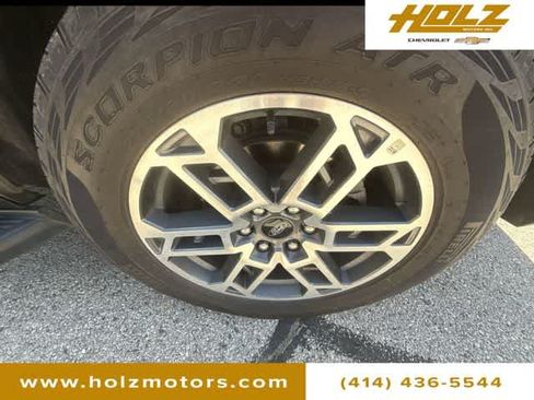 Used 2025 Ford Expedition Active AWD/4WD image 33