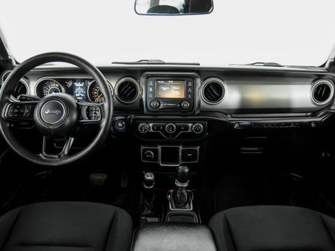 Used 2018 Jeep Wrangler Unlimited Sport image 12