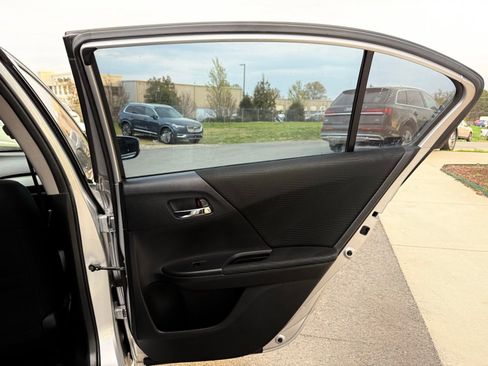 Used 2015 Honda Accord LX image 16