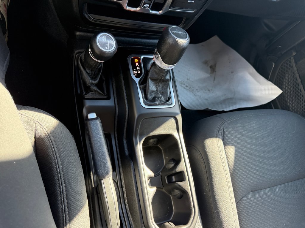Used 2022 Jeep Gladiator Sport AWD/4WD image 15