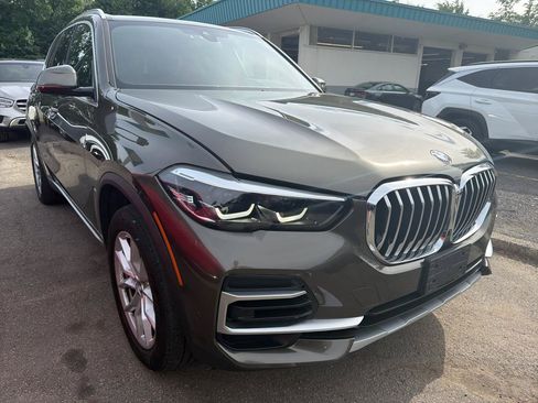 Used 2023 BMW X5 xDrive40i w/ Premium Package AWD/4WD image 13