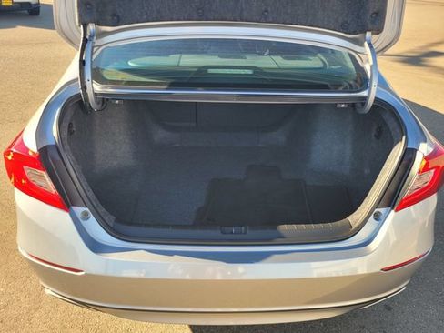 Used 2022 Honda Accord Sport image 11