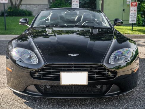 Used 2015 Aston Martin V8 Vantage GT RWD image 13