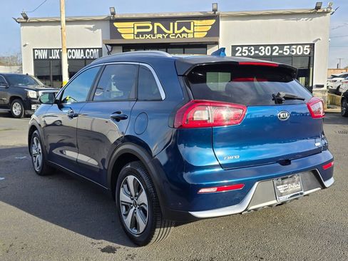 Used 2019 Kia Niro LX image 10