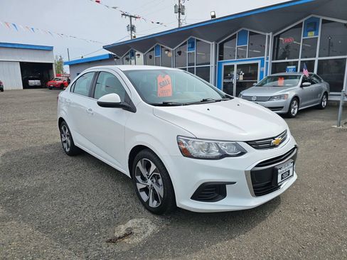 Used 2019 Chevrolet Sonic Premier FWD image 1