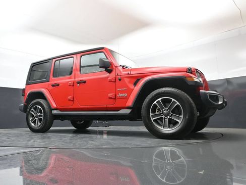 Used 2023 Jeep Wrangler Unlimited Sahara AWD/4WD image 46