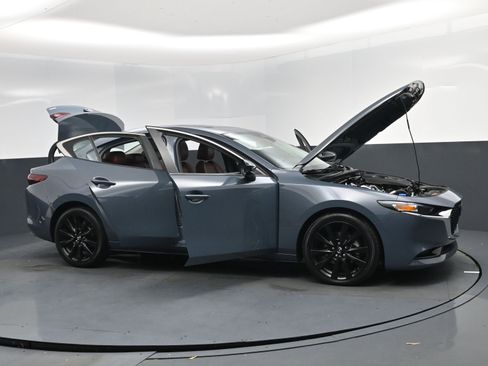 Used 2025 MAZDA MAZDA3 s image 19