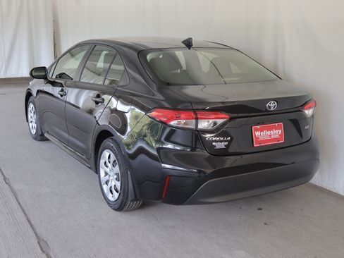 Used 2023 Toyota Corolla LE w/ Carpet Mat Package (TMS) FWD image 24