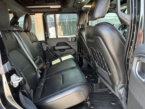 Used 2023 Jeep Wrangler Unlimited Rubicon 4xe w/ Steel Bumper Group AWD/4WD image 10