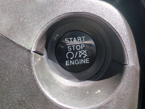 Used 2018 Jeep Compass Limited w/ Safe & Security Group image 30