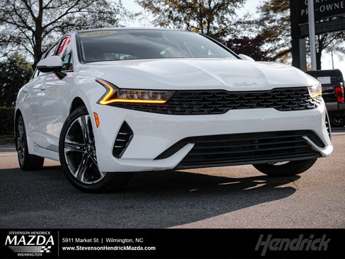 Used 2022 Kia K5 EX image 1