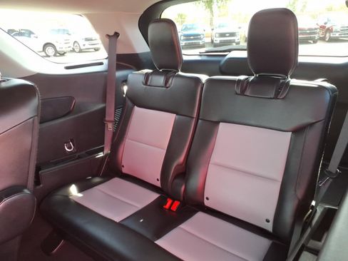 Certified 2023 Ford Explorer XLT w/ Equipment Group 202A AWD/4WD image 18