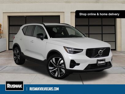 Certified 2025 Volvo XC40 B5 Plus