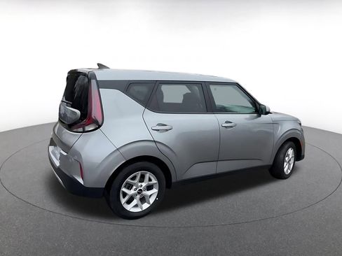 Used 2025 Kia Soul LX w/ LX Technology Package image 15