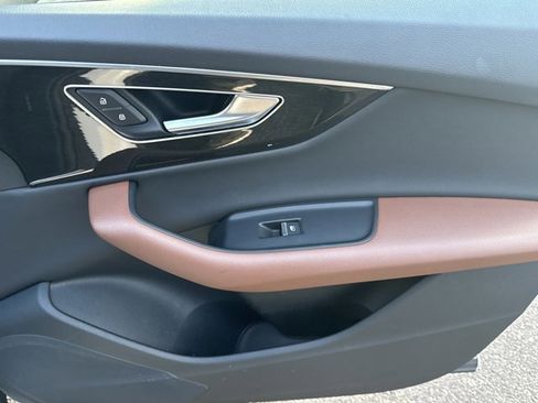 Used 2023 Audi Q7 2.0T Premium w/ Convenience Package image 29