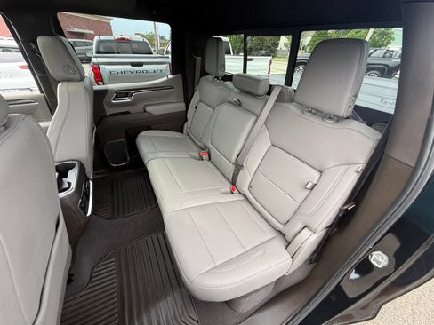 Used 2025 Chevrolet Silverado 1500 LTZ w/ LTZ Premium Package AWD/4WD image 22