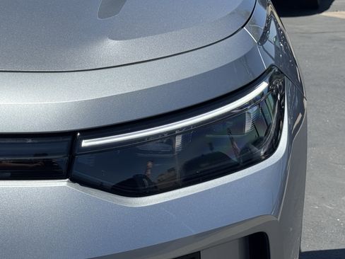 Certified 2025 Volkswagen Tiguan S FWD image 5