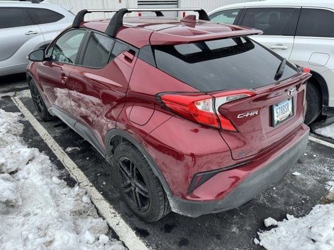 Used 2019 Toyota C-HR LE image 3