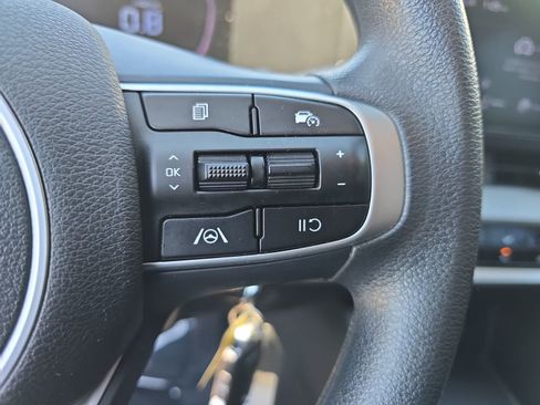 Used 2023 Kia Sportage LX FWD image 17