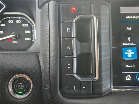 Used 2021 GMC Yukon Denali w/ Denali Premium Package image 16