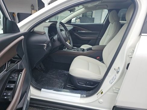 New 2025 MAZDA CX-30 AWD 2.5 S w/ Premium Package image 9