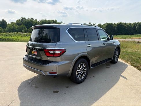 Used 2024 Nissan Armada SL AWD/4WD image 9