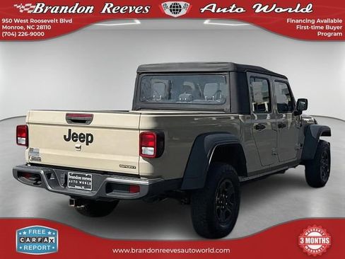 Used 2020 Jeep Gladiator Sport image 5