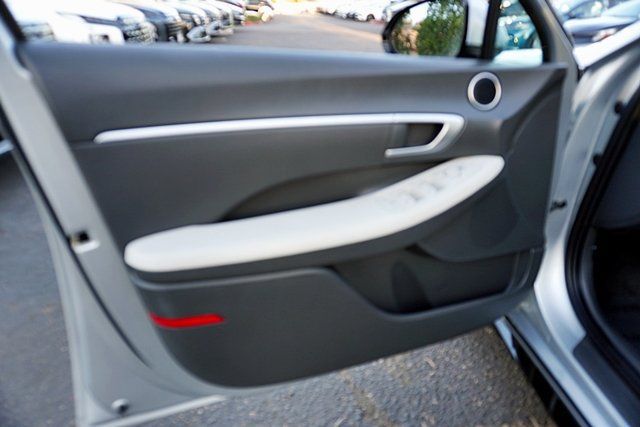Certified 2025 Hyundai Sonata SEL FWD image 31