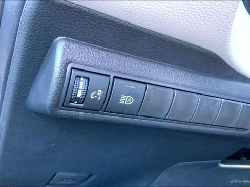 Used 2026 Toyota Corolla SE FWD image 33