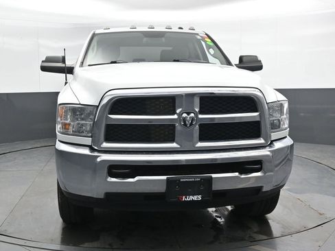Used 2018 RAM 2500 Tradesman w/ Chrome Appearance Group image 8