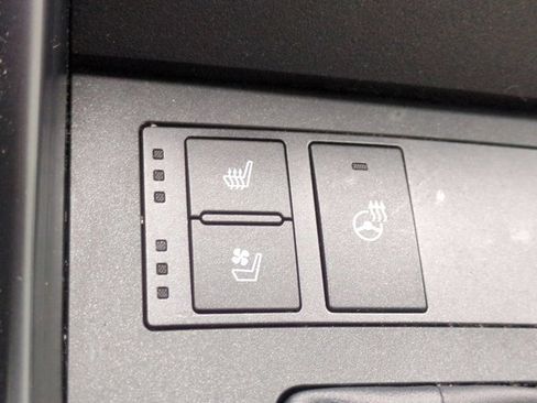 Used 2023 Lexus IS 350 F Sport image 21